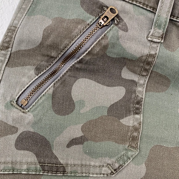 Abercrombie Camouflage Skinny Jeans, Size 2 - Picture 2 of 6